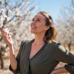 Sweet Almond Oil: Gentle, nourishing oil for soft, hydrated skin