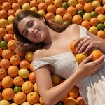 Citrate (Citric Acid): Gently exfoliates dead skin cells, brightens uneven tone, and provides antioxidant protection against environmental damage